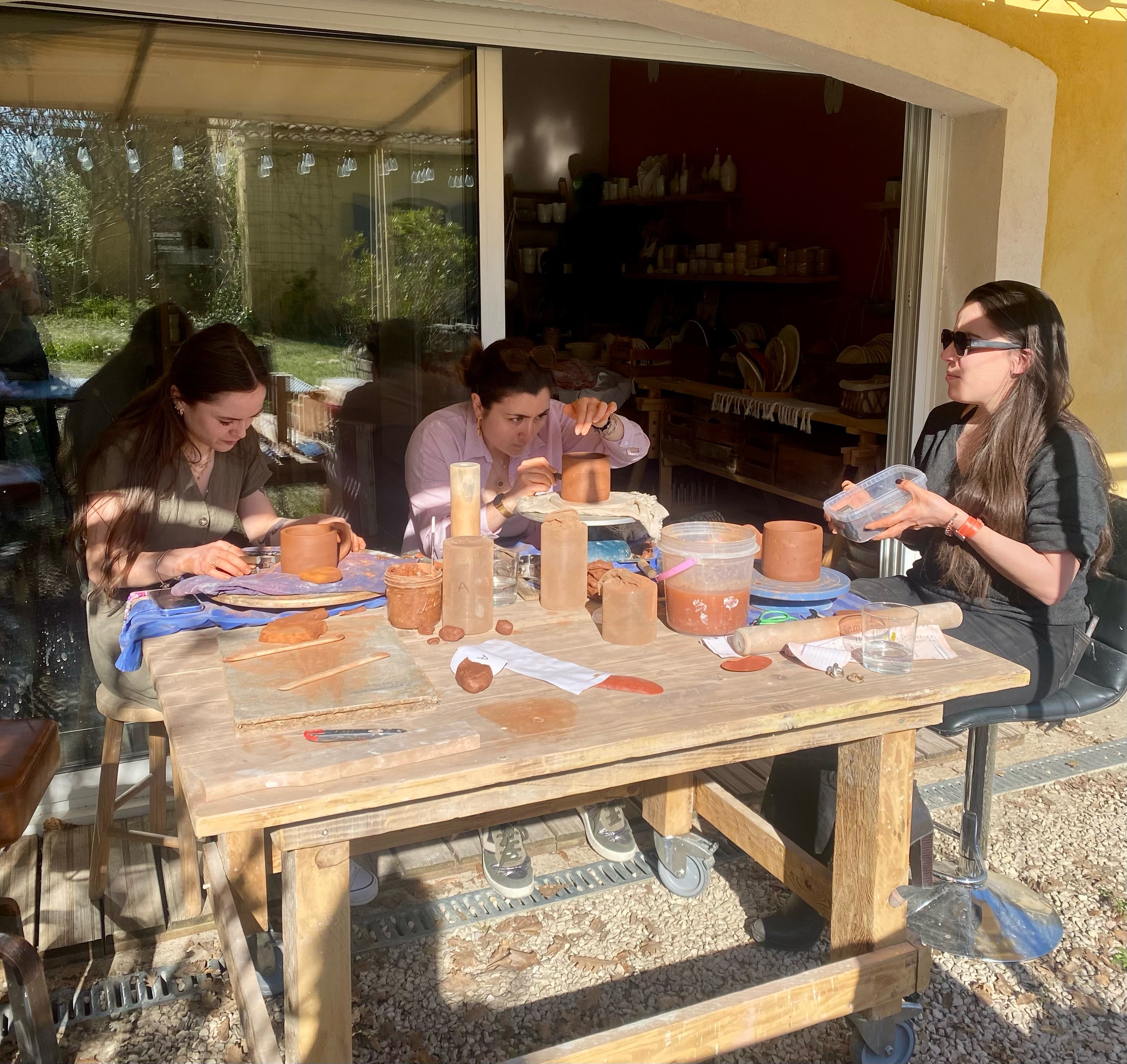 Atelier La Véranda Créations — cours de céramique en plein air à Ansouis